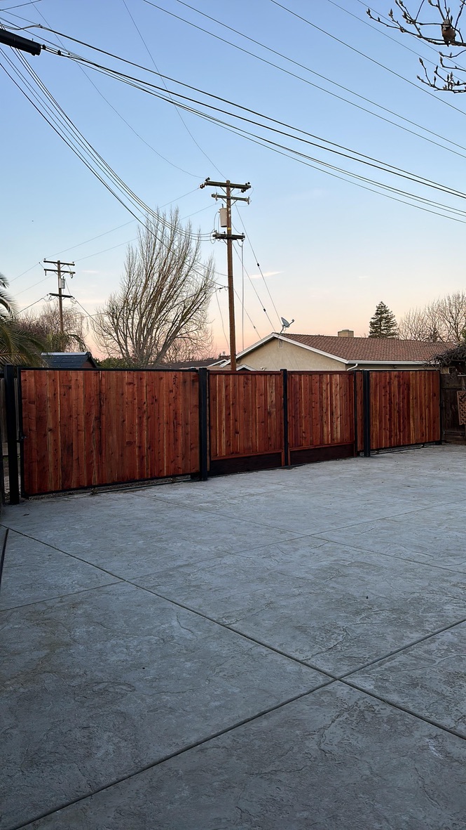Sideyard fence